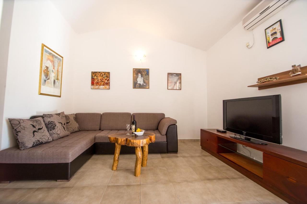 Apartments Kovacevic Petrovac Eksteriør bilde