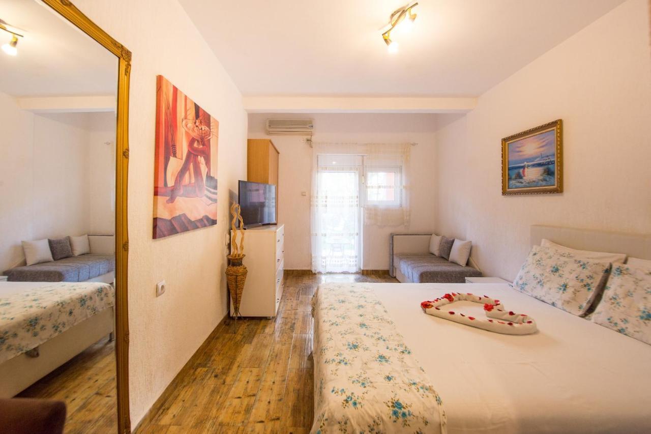 Apartments Kovacevic Petrovac Eksteriør bilde